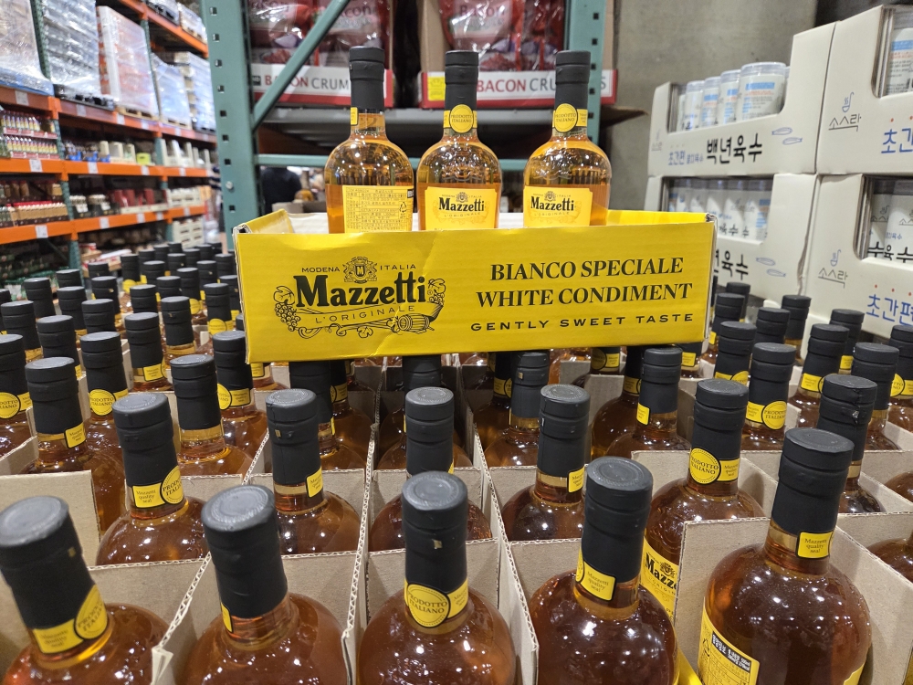 코스트코 양재점 매대에 진열된 Mazzetti 화이트 콘디멘트 500ml